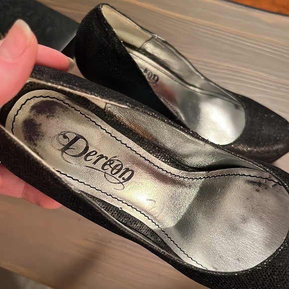 Sparkly black platform pump - Picture 7 of 7